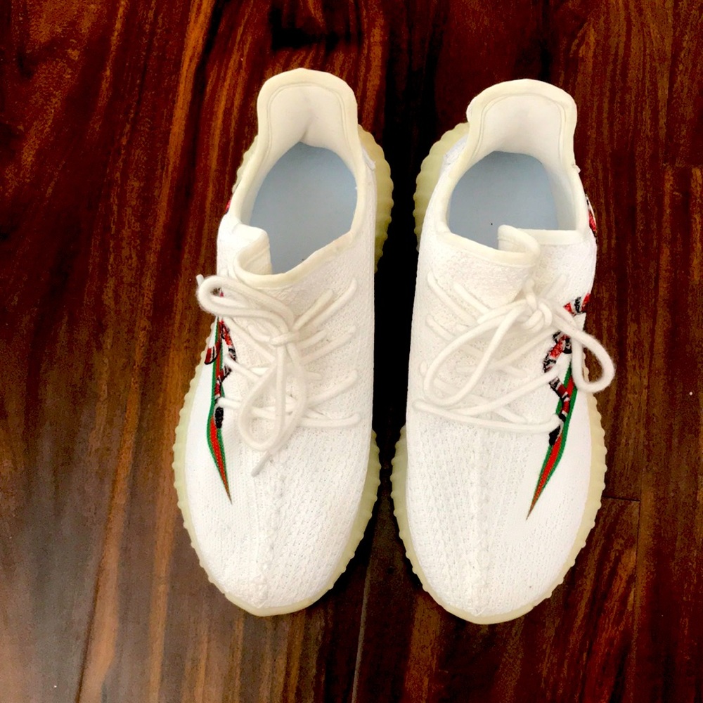 Boost sports shoes